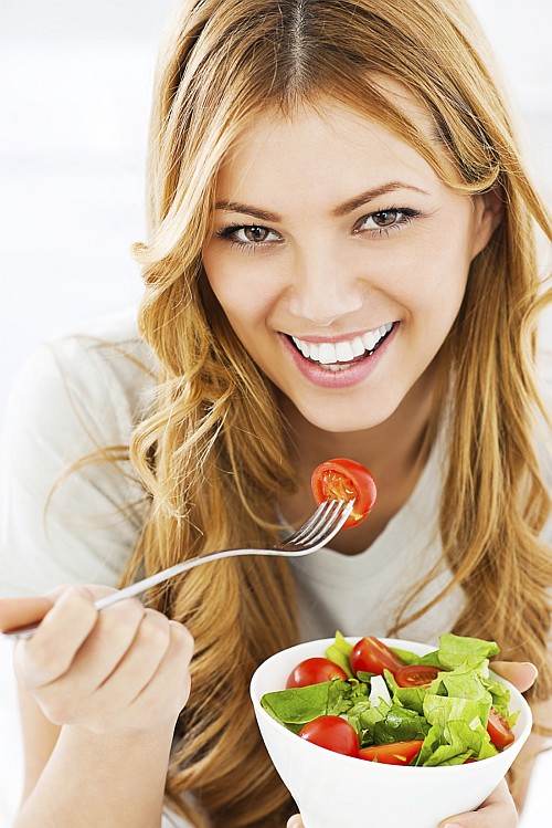 girl eating healthy food