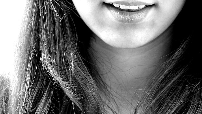 girl with beautifull teeth